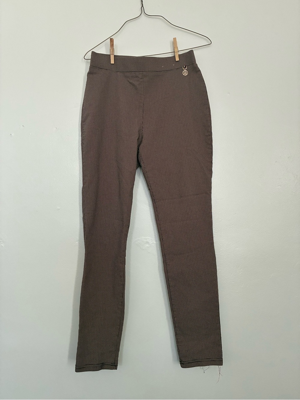 Tommy Hilfiger Burgundy and Cream Houndstooth Stretch Pants